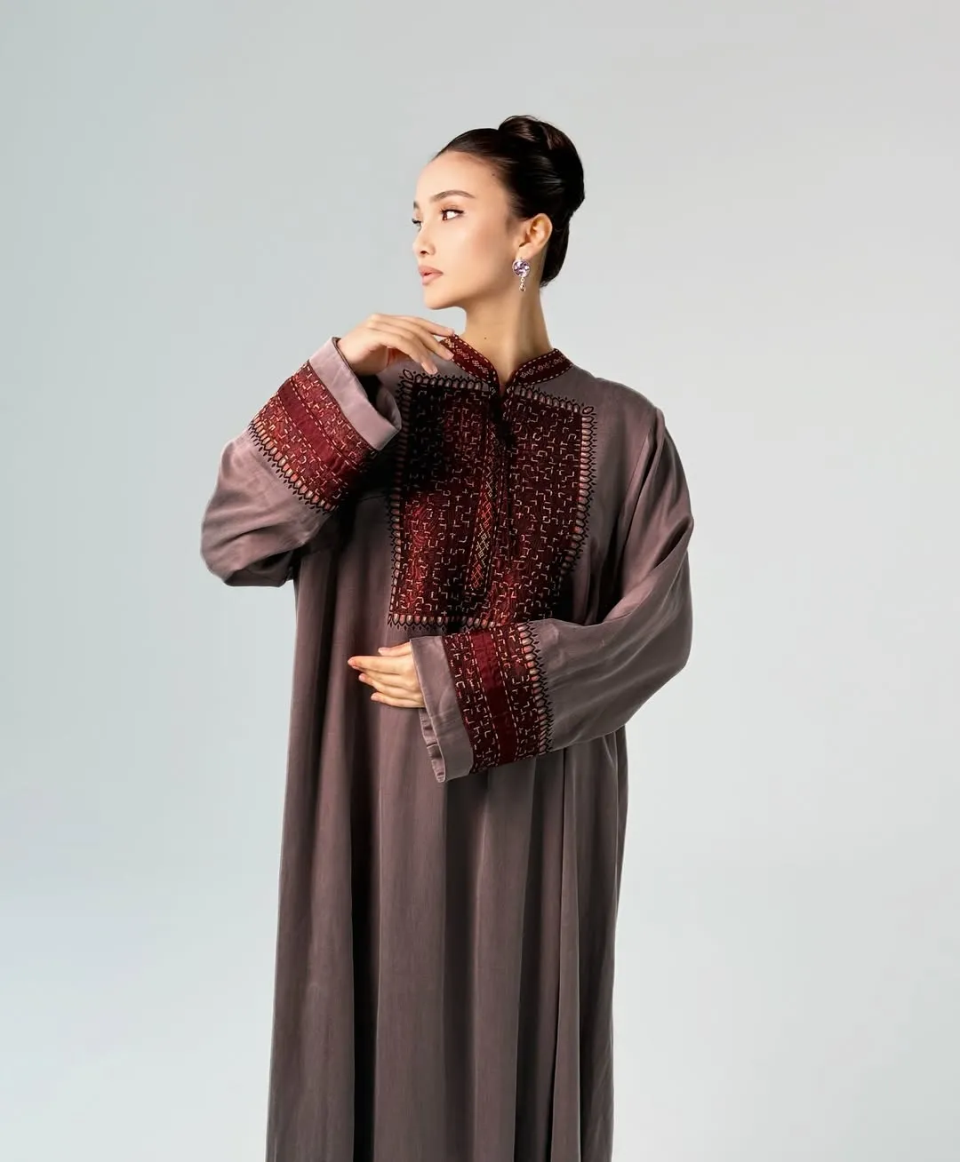 Mauve couture robe with hand-embroidered panel — first fitting